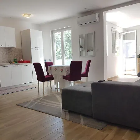 Villa Nimfa Apartman *
