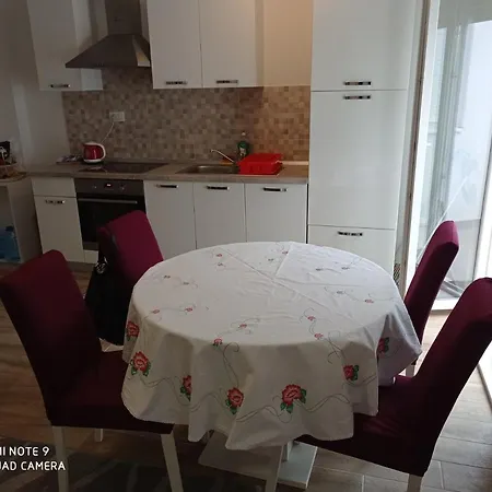 Villa Villa Nimfa Apartman